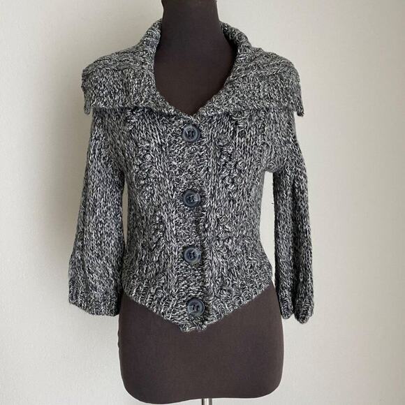 Express sz‎ M cable knit Wool long sleeve button cropped knit jacket - Picture 1 of 9